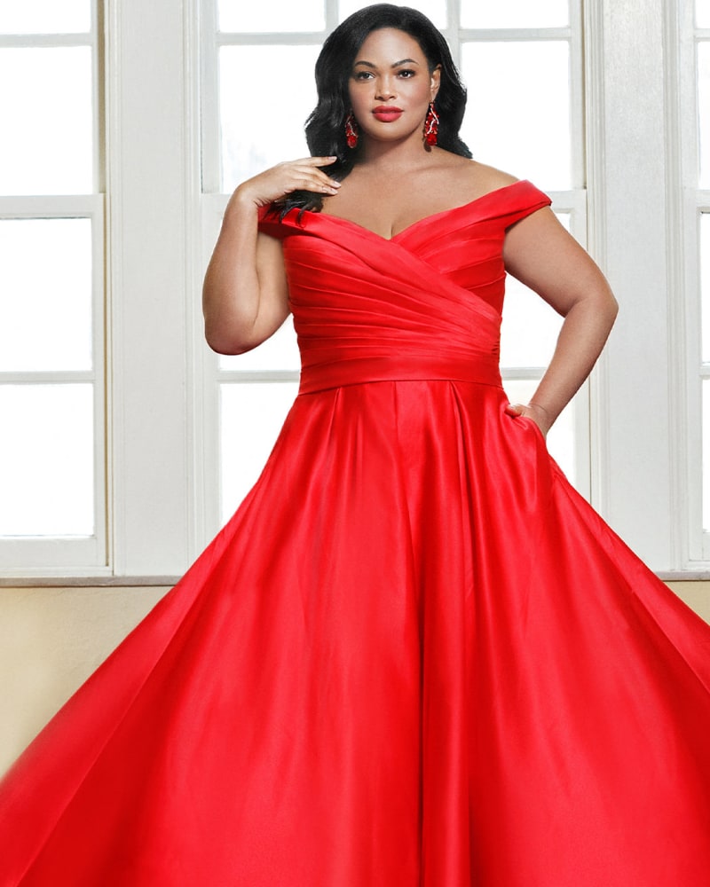 Front of a model wearing a size 20 Veronica Wedding Dress in Black by Sydney's Closet. | dia_product_style_image_id:250697